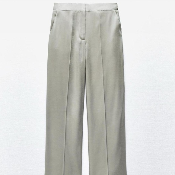 Metallic silver pant suit - Picture 7 of 7